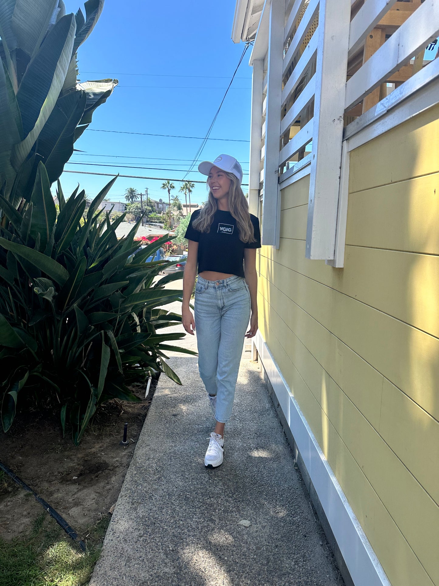 BLACK BOX LOGO YGIG FLOW TANK