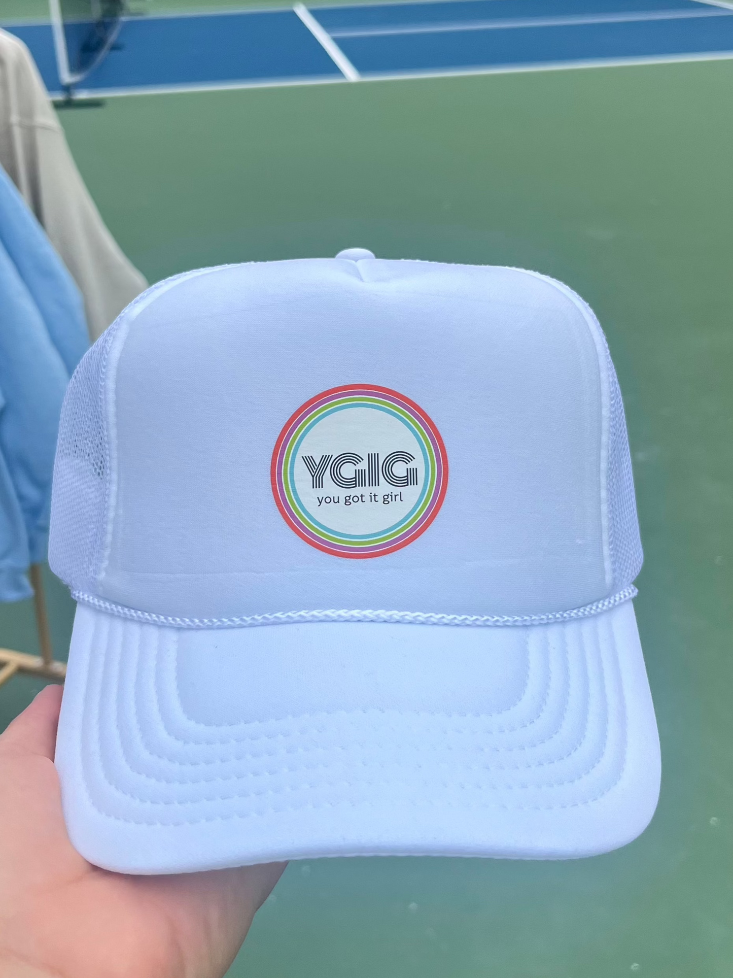 YGIG WHITE WHITE TRUCKER HAT