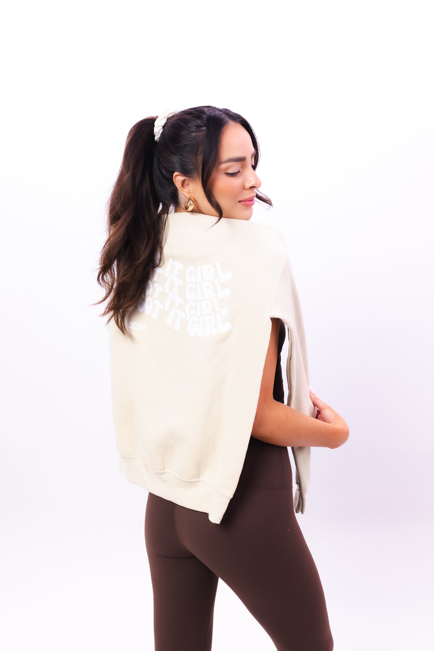 SAND - GROOVY SWEATSHIRT
